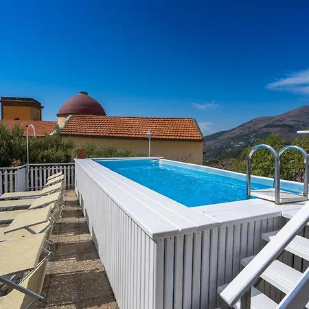Celentano Villa Vico Equense