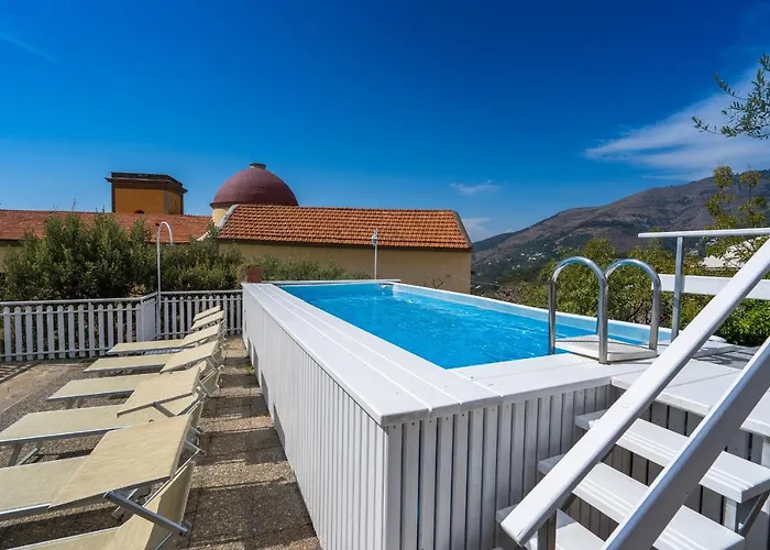 Celentano Βίλα Vico Equense